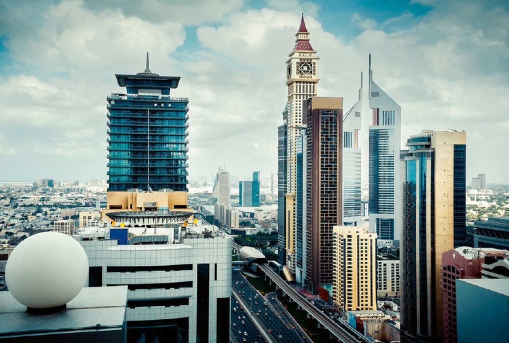 Подбор вариантов приобретения недвижимости в ОАЭ